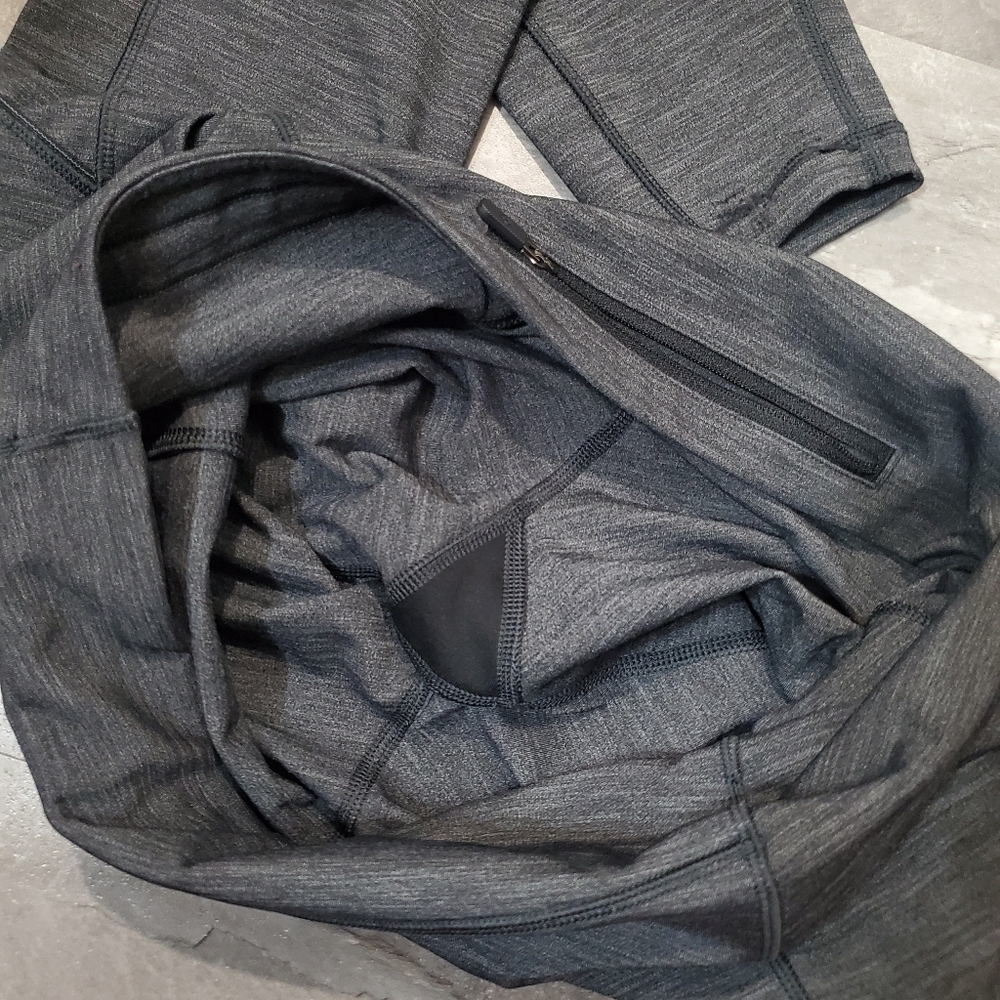 Lululemon Speed Up Tight *Full-On Luxtreme Brushed 26". Heathered Black. Size 8. - Picture 7 of 11